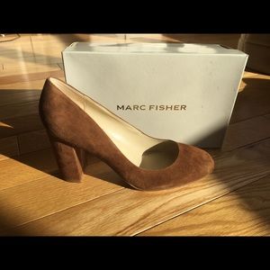Marc Fisher medium brown Suede Pumps